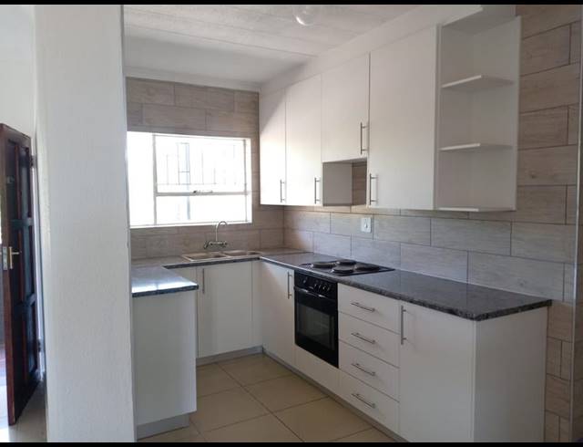 3 BEDROOM APARTMENT FOR SALE IN FLORIDA